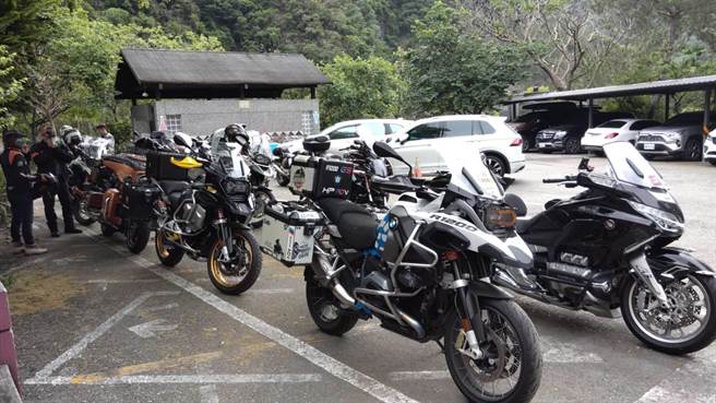 南橫復通首日湧入大量的車潮。（天龍飯店提供／蔡旻妤台東傳真）