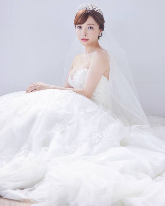 竹內涉婚紗照超美，卻被說穿著不得體。(圖/竹內涉 IG)