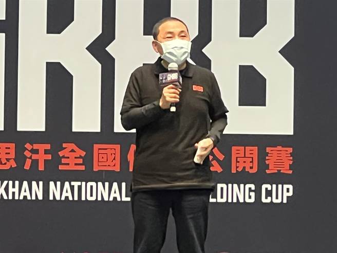 侯友宜表示急診室分流診斷後就會給藥。（王揚傑攝）