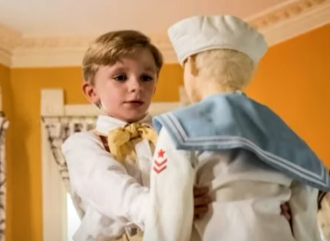 罗伯特娃娃比安娜贝尔早60年出现。（图/中天电视）