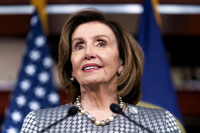 烏克蘭總統澤倫斯基（Volodymyr Zelensky）1日宣布美國眾議院議長裴洛西（Nancy Pelosi）訪問基輔。（資料照／美聯社）