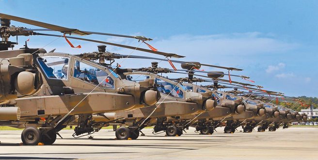 陸軍「天鷹專案」（AH-64E阿帕契攻擊直升機）約10億元結餘款項，美方尚未結案返還款項。資料照片