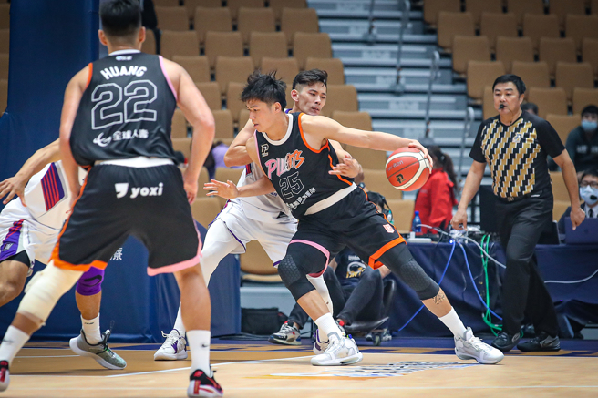 领航猿林正（中）。（资料照，PLG提供）