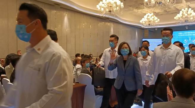 蔡英文总统首度出席中华民国牙医师公会全国联合会 40 周年庆。（陈淑娥摄）