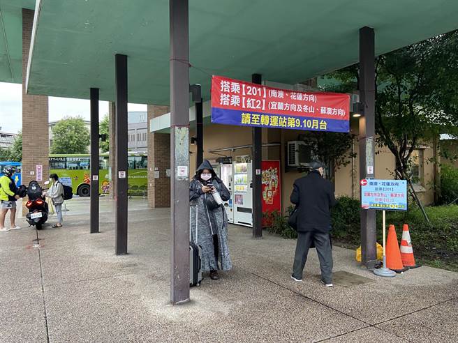 葛玛兰客运表示，宜兰往返花莲搭乘人数达平常的9成，疏运过程相当顺畅。（吴佩蓉摄）