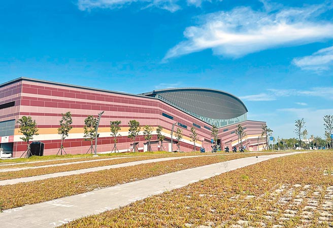 台南市政府工务局代办的大台南会展中心获得2022建筑园冶奖。（市府提供／洪荣志台南传真）