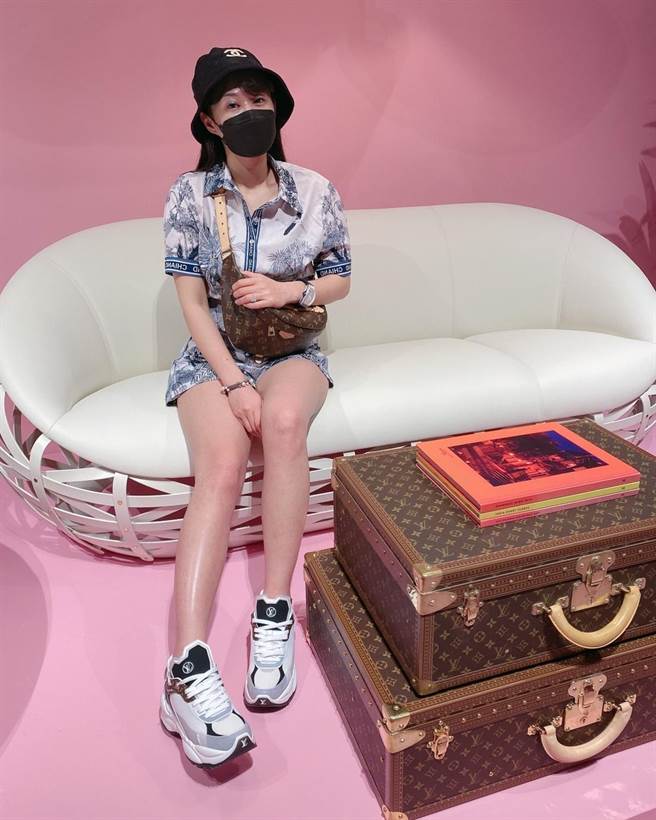 诗姐拥有近30万粉丝，是台中知名直播主。（翻摄自灰姑娘粉专）