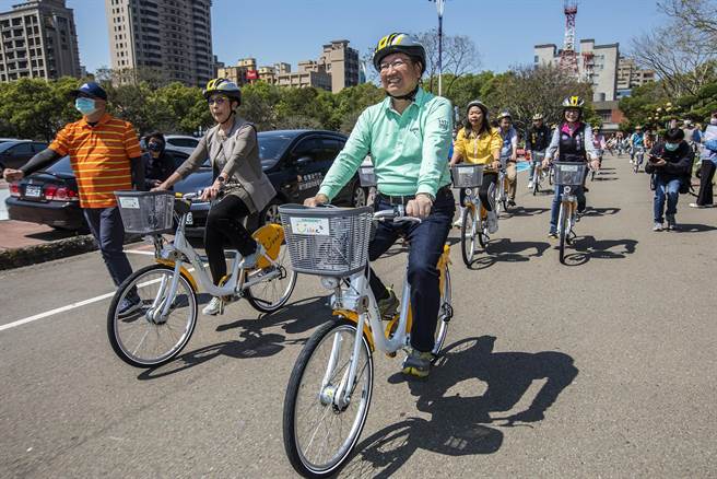 县长杨文科日前宣布竹北市UBike将在6月底上路，县议员建议50个点点增为100个站点。（罗浚滨摄）