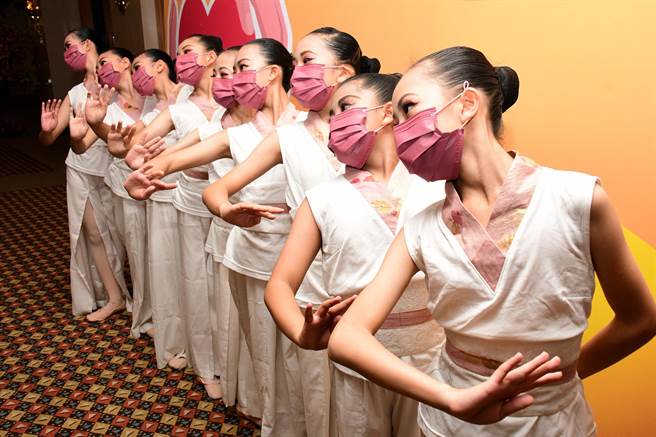 台东在地舞蹈团「天空舞集」多年来深耕后山，表演及推广现代舞，不遗余力。（庄哲权摄）