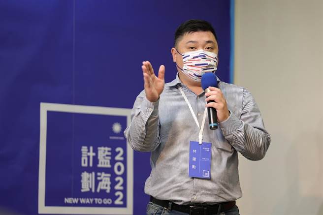 林建勋提出「家长照顾疫苗假」与营养补助金每天1000元作法，让小家庭面对疫情无后顾之忧。（林建勋脸书）