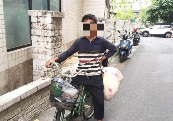 周姓街友因为想认识国中女学生，摸了女学生头髮与跟随女学生回家。警方对此告诫周男不可逾矩。（翻摄照片／林瑞益高雄传真）