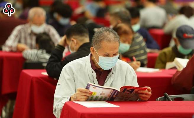 《惨！逾2万名高龄时薪劳工 无法领取1万元生活补贴》入围「第二届银响力新闻奖」。（本报系资料照）