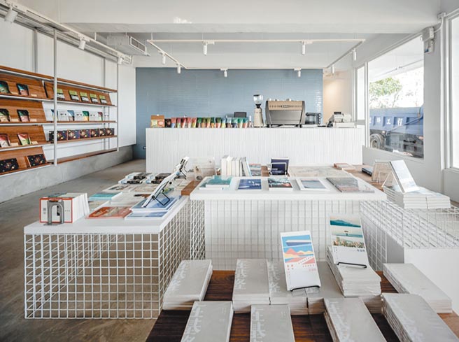 基隆太平國小2016年暑假停止招生，基隆市政府與青鳥書店合作，將國小北段轉型為人文設計書店。（基隆市政府提供／陳彩玲基隆傳真）