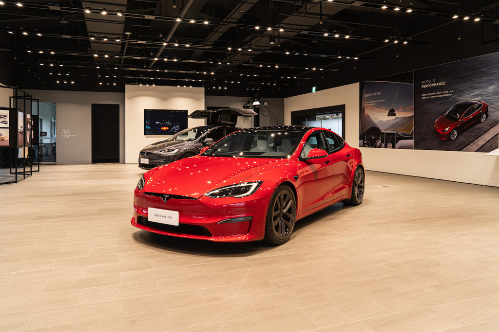 中期改款 Tesla Model S 與 Model X 大公開！5/3 起至 5/27 於全台展間限時亮相 (圖/CarStuff)