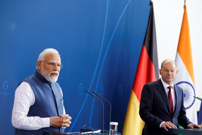 德國總理蕭茲今天在柏林會見印度總理莫迪。（路透社）