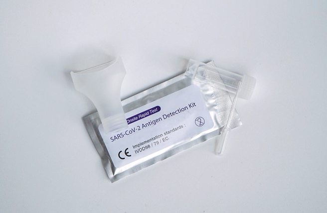 福又達申請陳時中也不知情？ 黃子哲：遇高端就快速過關（示意圖／Shutterstock）
