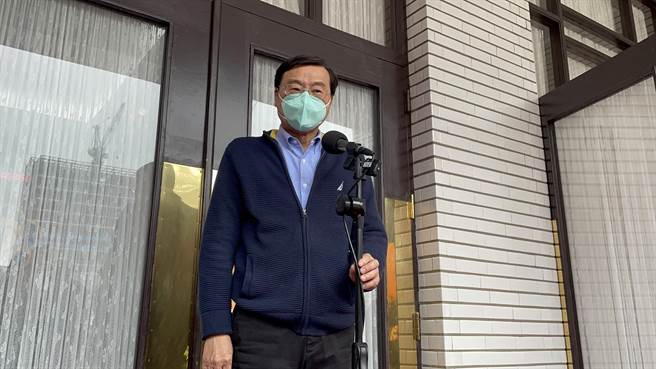 立法院国民党团总召曾铭宗今（3日）在立法院议场外受访痛批，振兴纾困8400亿元是拿来救命的，不是拿来国库通党库。（叶书宏摄）