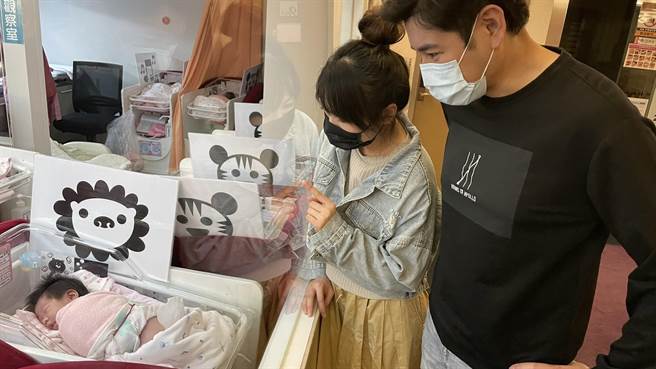 陈熙锋表示，女儿在产后护理之家被妥善照顾很安心。民视提供