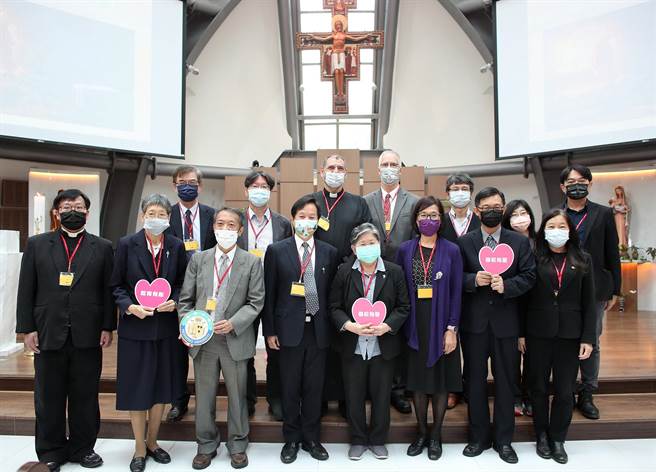 靜宜與東海兩校位置比鄰，都以基督信仰為創校理念，同樣肩負傳授知識的教育責任，為培育兼具愛德的下一代而努力。（陳世宗攝）