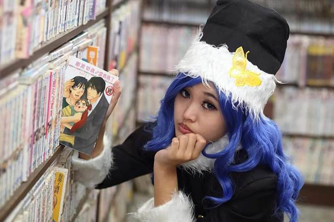 嘉義市魯可租書店書量豐富，常吸引Coser來拍美照。（孫世昌提供／廖素慧嘉市傳真）