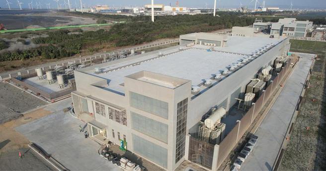 （沃旭能源大彰化東南及西南第一階段離岸風場兩座陸上變電站，3日正式通電運轉。圖／沃旭提供）