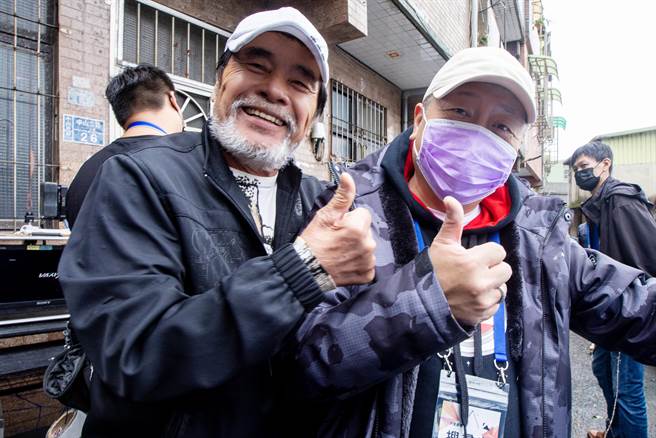 雷洪（左）和导演王重正。（北投映像提供）