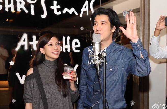 王力宏与李靓蕾8年婚姻破裂。（图／翻摄自李靓蕾微博）