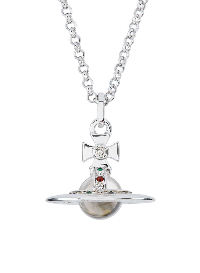 Vivienne Westwood 3DORB系列項鍊，銀色，S Size，8300元。  （Vivienne Westwood提供）