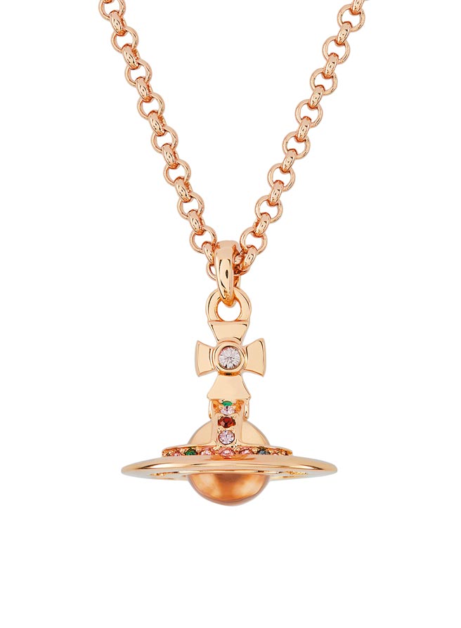 Vivienne Westwood 3DORB系列項鍊，玫瑰金，S Size，8300元。  （Vivienne Westwood提供）