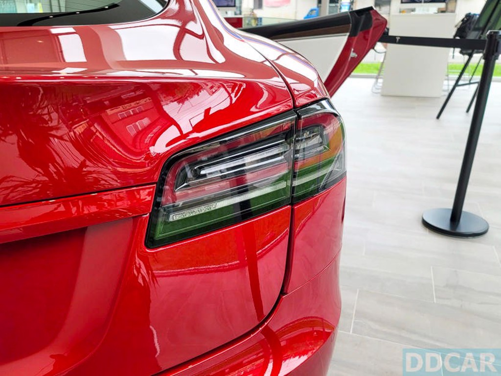 特斯拉大改款 Model S / X 快閃賞車記：整個五月公開展示獨步全球，背後到底在運作什麼？（圖/DDCAR)