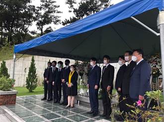 日本自民黨青年局訪團 前往五指山國軍公墓追思李登輝