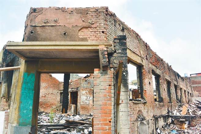 苑里市场2018年遭祝融烧毁，后来被登录为歷史建筑。（本报资料照片）