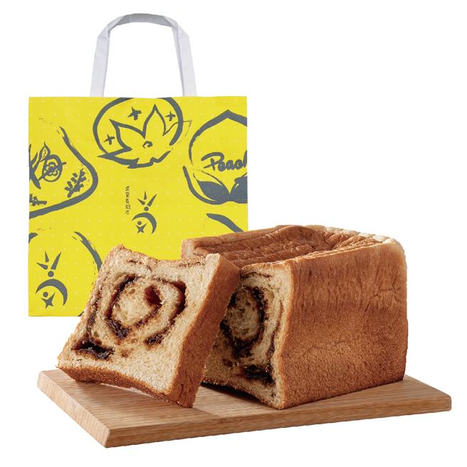 新光三越獨家吳寶春黑糖不老吐司，推薦價499元。（新光三越提供）