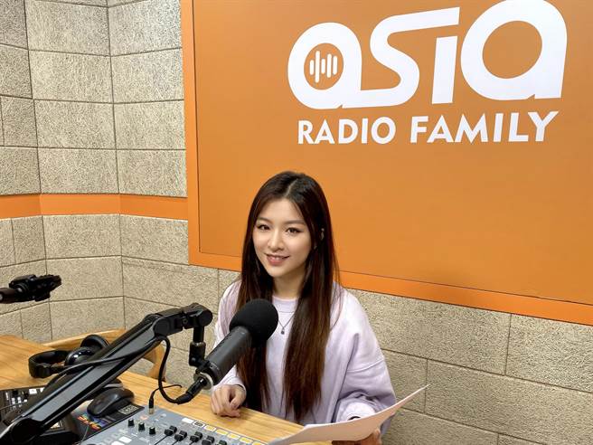 关诗敏受邀担任亚洲电台「音乐ALL STAR」五月份DJ 。(亚神音乐提供)