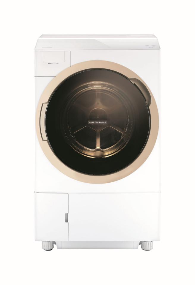 全国电子的TOSHIBA 11KG洗脱烘滚筒洗衣机，原价6万6900元，特价5万6900元，登录送星巴克饮料券，享洗衣机满额礼以及原厂好礼送。（全国电子提供）