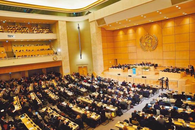 圖為世界衛生大會在瑞士日內瓦萬國宮開會。（中新社）