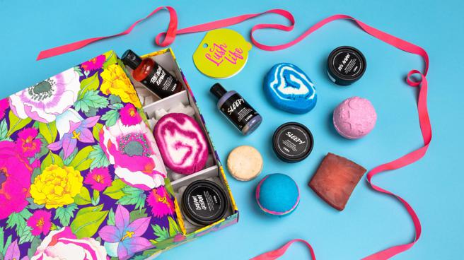 Lush 台湾首次以100% 英国直营方式，将会同步全球Lush，逐步供应全线产品，产品范围涵盖头髮系列、淋浴及泡澡产品、香水、面部及身体保养系列，全方位照顾支持者需要。（京站提供）