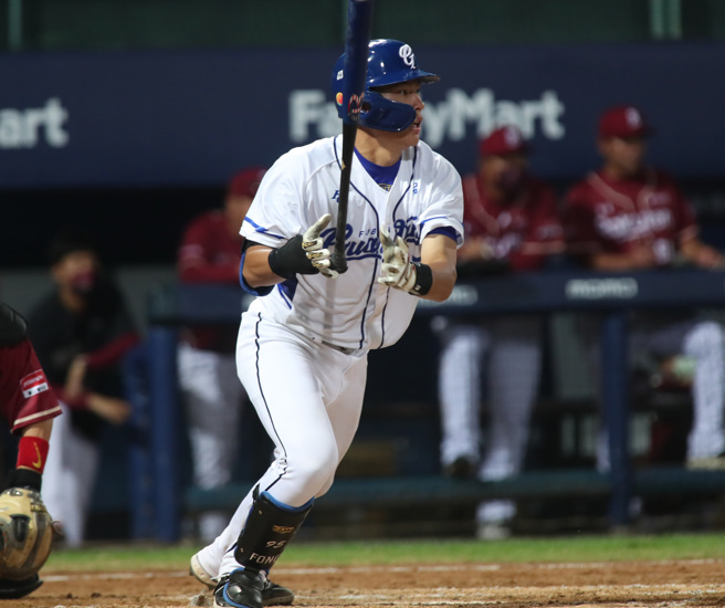 富邦悍将戴培峰。（郑任南摄）