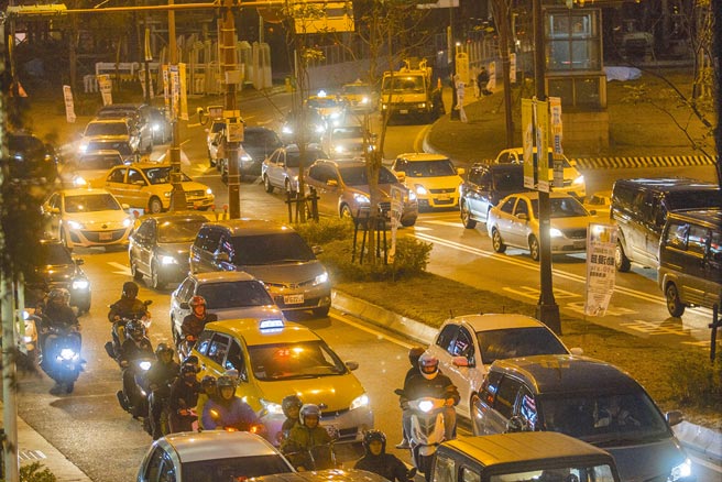 2016至2021年北市34条主要干道壅塞指数成长1.1倍，议员炮轰交通已「心肌梗塞」。（本报资料照片）