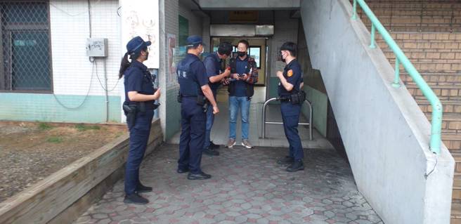 勾惡昨4日晚間發表聲明表示，今天中午後將「單刀南下」，前往桃園體育場進行直播，桃園分局獲報，一早就前往體育場佈署。（示意圖/Shutterstock提供）