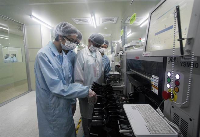 龙华科大致力打造学子职场黄金竞争力，学生毕业后广受企业欢迎。(龙华科大提供)