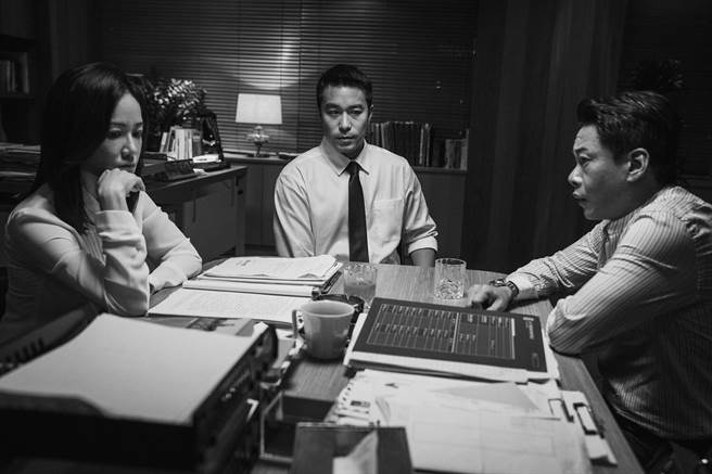 《童話．世界》邀來尹馨（左起）、張孝全與李康生三位台北電影獎帝后同台飆戲。（台北電影節提供）