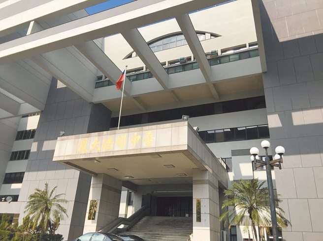 陆军中尉不集合，当眾飙骂士官长：「操XX的B，我XX犯贱，1个士官长凭什么叫组长集合，我是组长还要你士官长来管，我是你小弟吗？」惨遭判刑。（图／本报资料库）