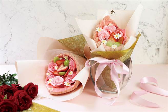 北投大地酒店「莓好馨意」花束蛋糕。（北投大地酒店提供）