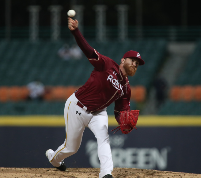 乐天桃猿狂威主投6局失2分，拿下本季第3胜。（郑任南摄）