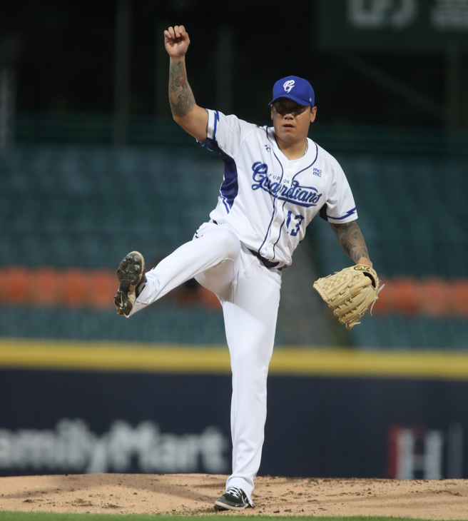 富邦悍将陈鸿文。（郑任南摄）