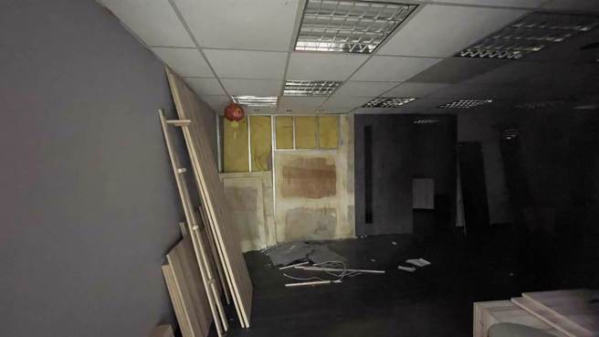 高登环球生医公司登记的地址在新北市三重，不过该公司早在一个月前就搬走，目前办公室人去楼空。（吕健豪摄）
