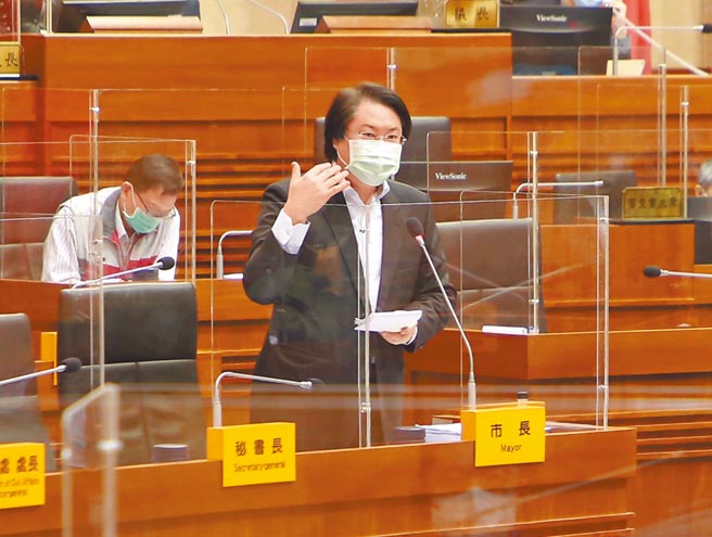 基隆市长林右昌表示，市府4月中旬向厂商订购20万剂快筛，中央却开始徵用，导致厂商无法出货给基隆。（基隆市政府提供／陈彩玲基隆传真）