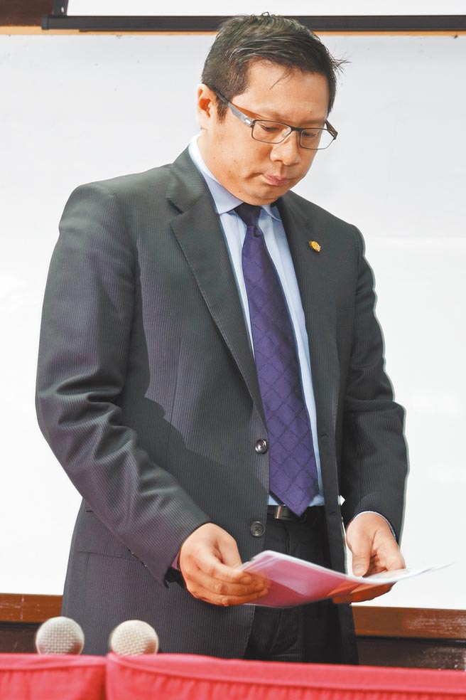 2016年11月传出復兴航空无预警停飞，兴航却发布虚偽重大讯息，否认媒体兴航将停业的报导，投资人被误导受损失，委由投保中心提告求偿，高院判决董事长林明升（见图）等4人须赔偿126名投资人共499万多元。(本报资料照片)