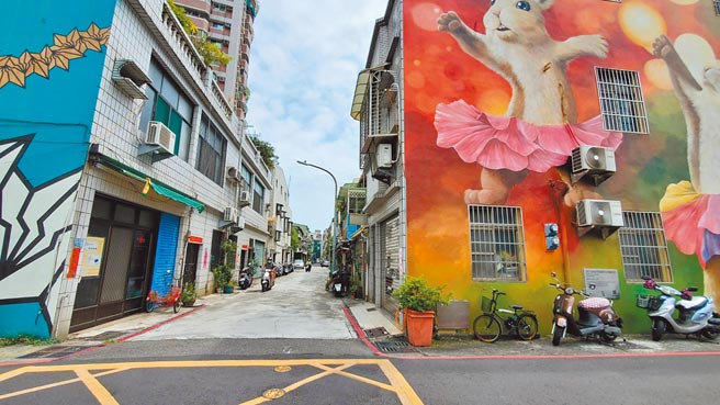 高雄铁路地下化后，沿线变身为绿园道，但去年市府整编门牌时，将苓雅区正义路308巷更名为铁道街，却未取得地方共识，居民气得跳脚。（黄文益提供／柯宗纬高雄传真）